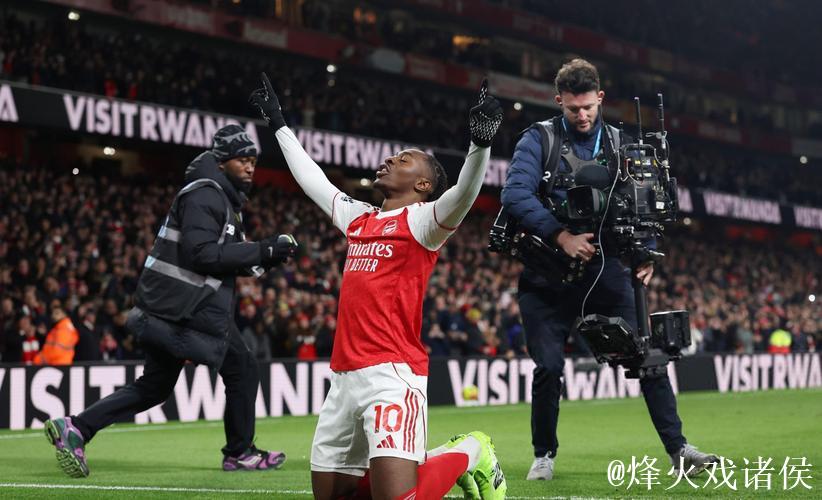英超-埃泽帽子戏法特罗萨德助攻建功 阿森纳4-1大胜热刺 英超-埃泽帽子戏法特罗萨德助攻建功 阿森纳4-1大胜热刺